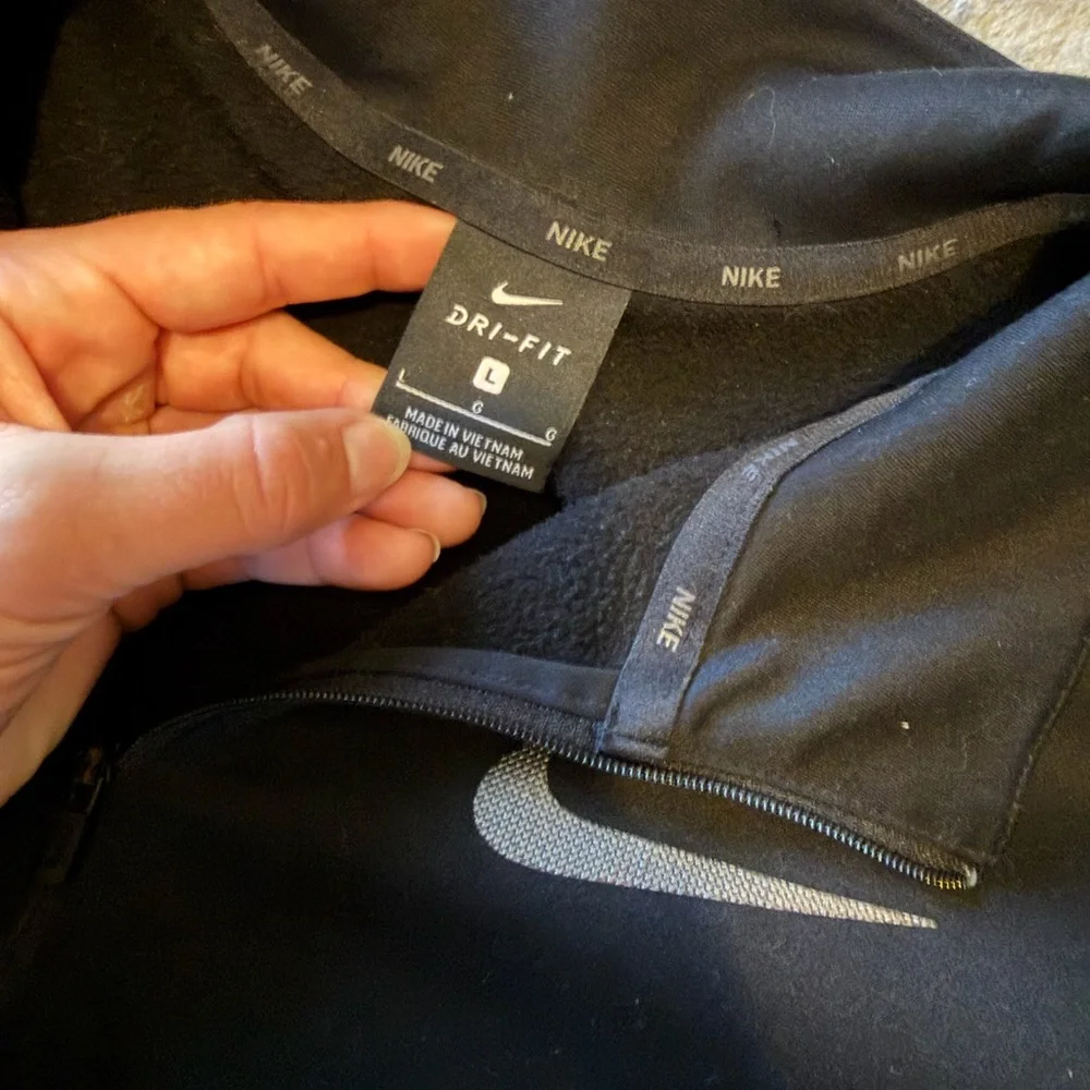 Nike pullover - Picture 2 of 7